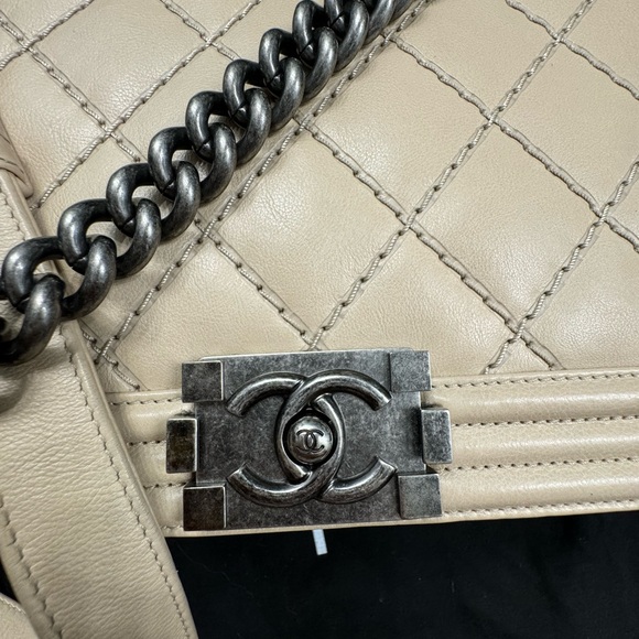Large Chanel Boy Bag!!! - Picture 3 of 16